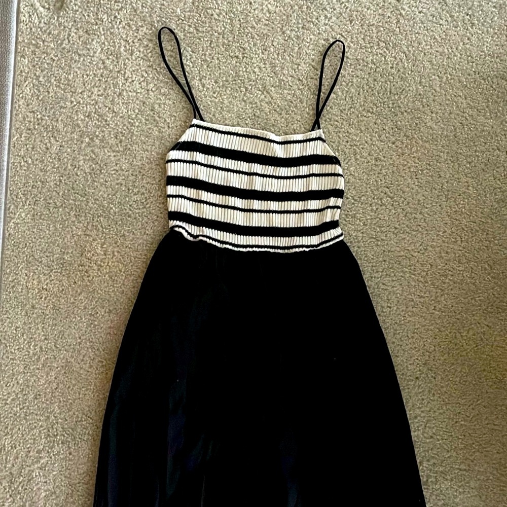 Zara Midi Dress Black/White size medium - Picture 8 of 10